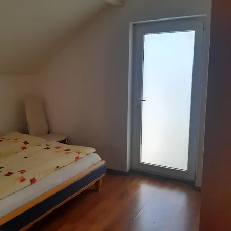 Lägenhet Pera Klein